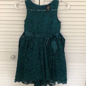Beautiful Little Girl Lace Dress, Size 5